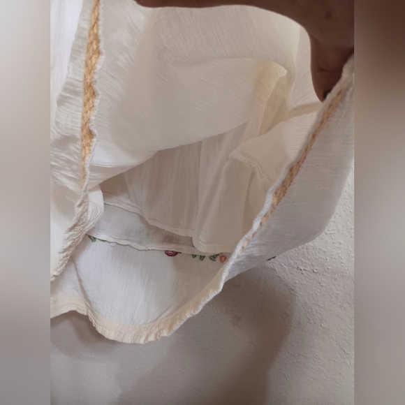 Pura Vida White Dress with Floral Embroidery - Picture 6 of 9